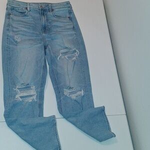American Eagle Mom Straight Jean